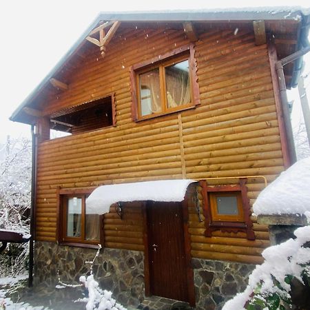 Котедж Гірський ยาเรมชา ภายนอก รูปภาพ